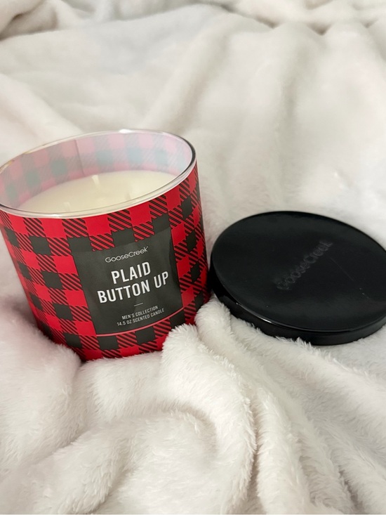 Goose Creek Other - Goose Creek 'Plaid Button Up' 3-Wick Candle - Red & Black